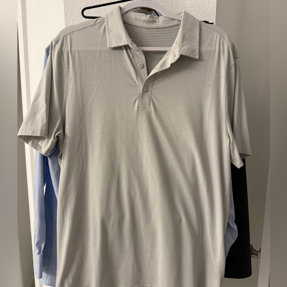 Men’s Lululemon Polo - Sz L - grey